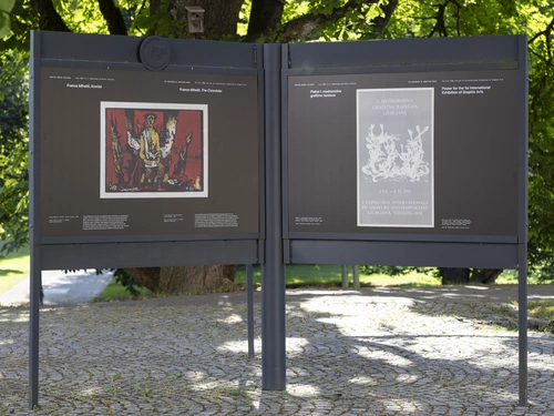 Začetek nečesa velikega. Leto 1955 in I. mednarodna grafična razstava. Postavitev razstave, Muzej novejše in sodobne zgodovine Slovenije, Ljubljana, 2025. Foto: Jaka Babnik. Arhiv MGLC.