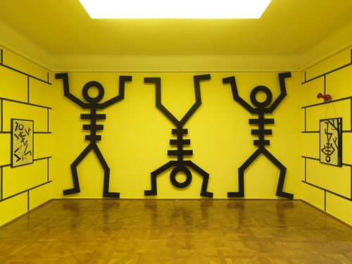 Honza Zamojski, Middleman, 2023, installation view.