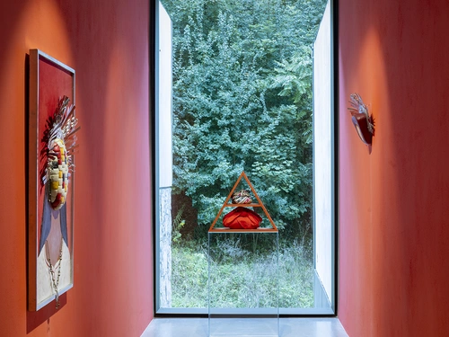 Antonio Pichillá, The Offering. Installation view, MGLC Švicarija, Ljubljana, 2024/2025.