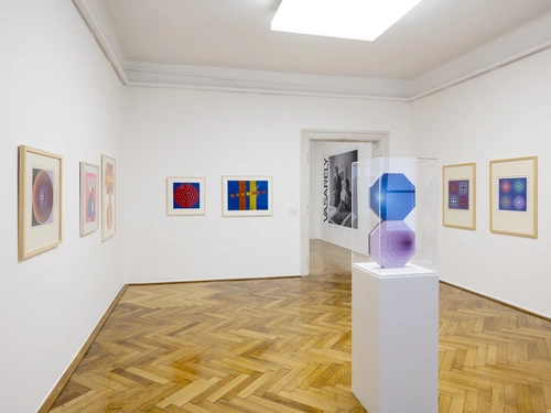 Victor Vasarely v odmevu. Postavitev razstave, MGLC Grad Tivoli, Ljubljana, 2024/2025.