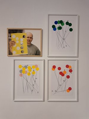 Med portretom in odtisom